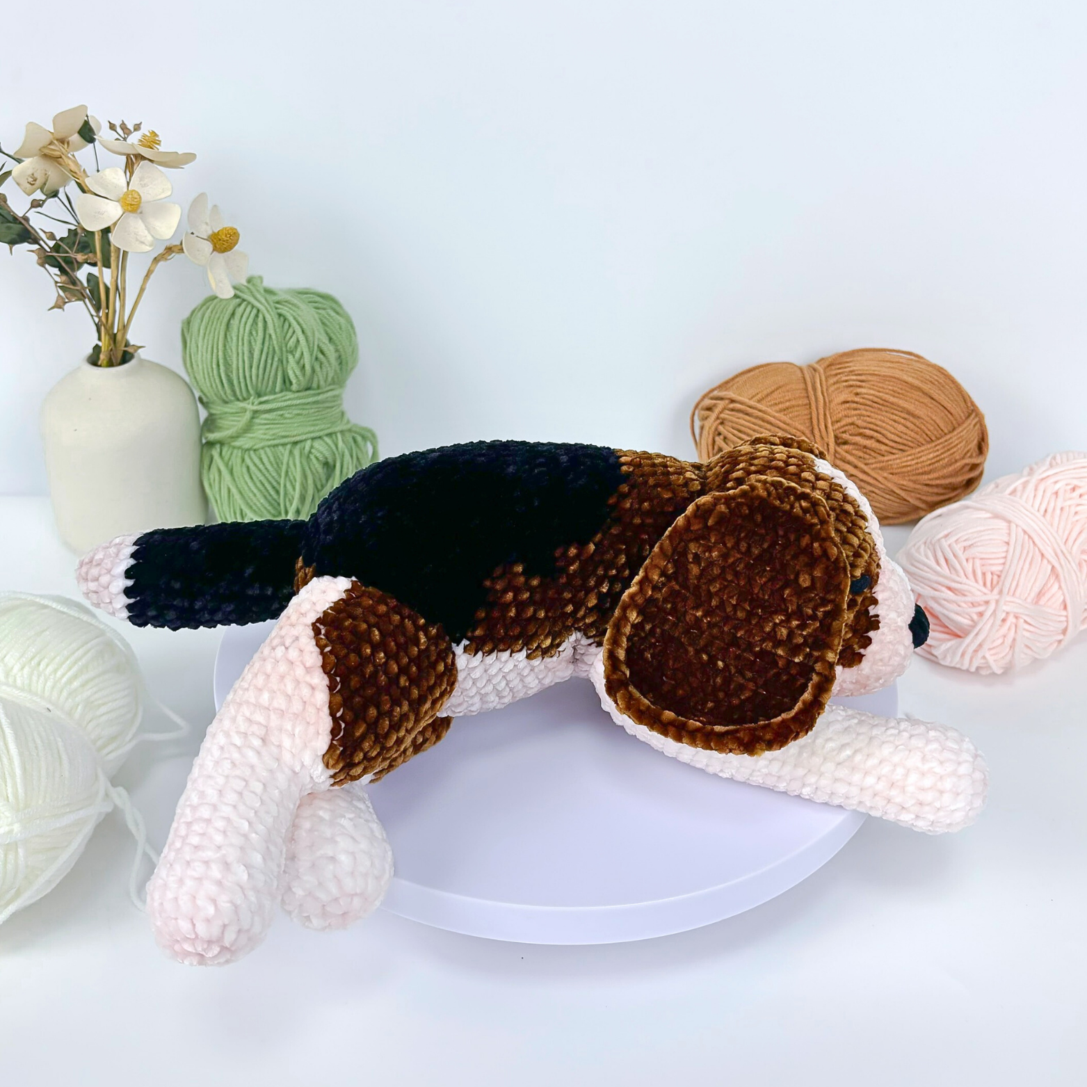 Beagle Dog Plush Amigurumi Crochet Pattern (PDF)