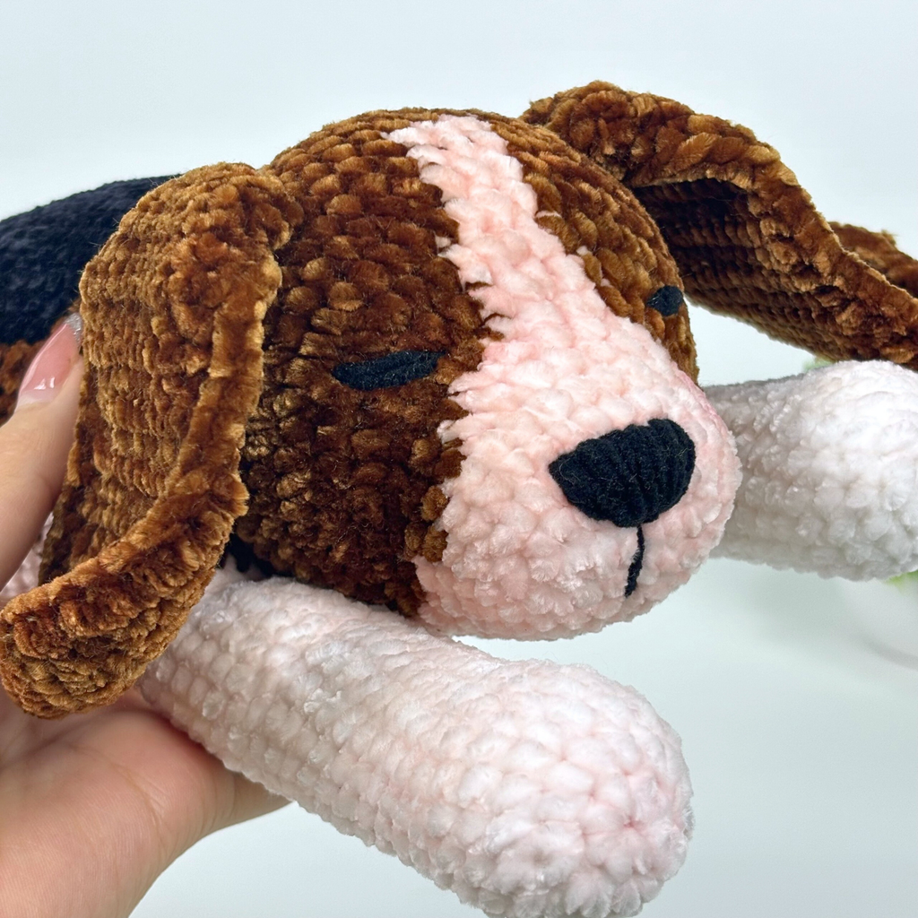 Beagle Dog Plush Amigurumi Crochet Pattern (PDF)