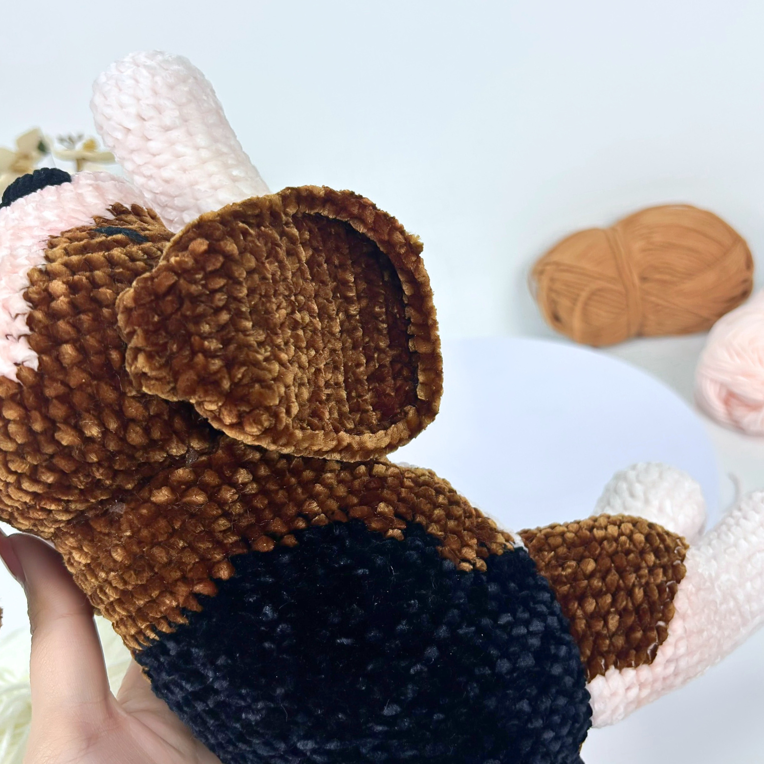 Beagle Dog Plush Amigurumi Crochet Pattern (PDF)