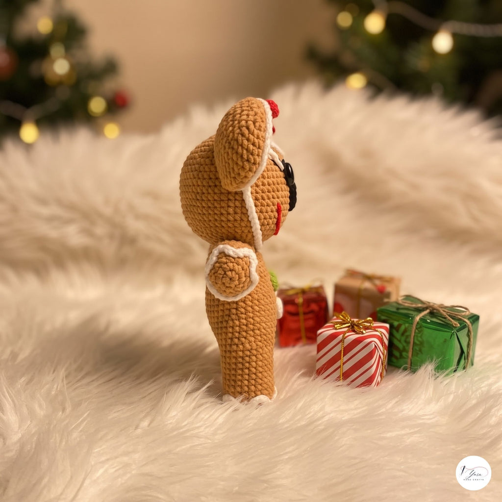 Crochet Gingerbread Mouse Plush, Handmade Christmas Amigurumi Toy, Holiday Stuffed Animal, Stocking Stuffer, Festive Decor