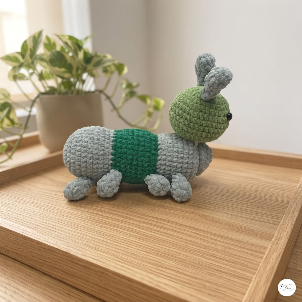 Crochet Grasshopper Plush, Handmade Green Amigurumi Insect, Soft Stuffed Bug Toy, Nature Lover Gift, Garden Nursery Decor