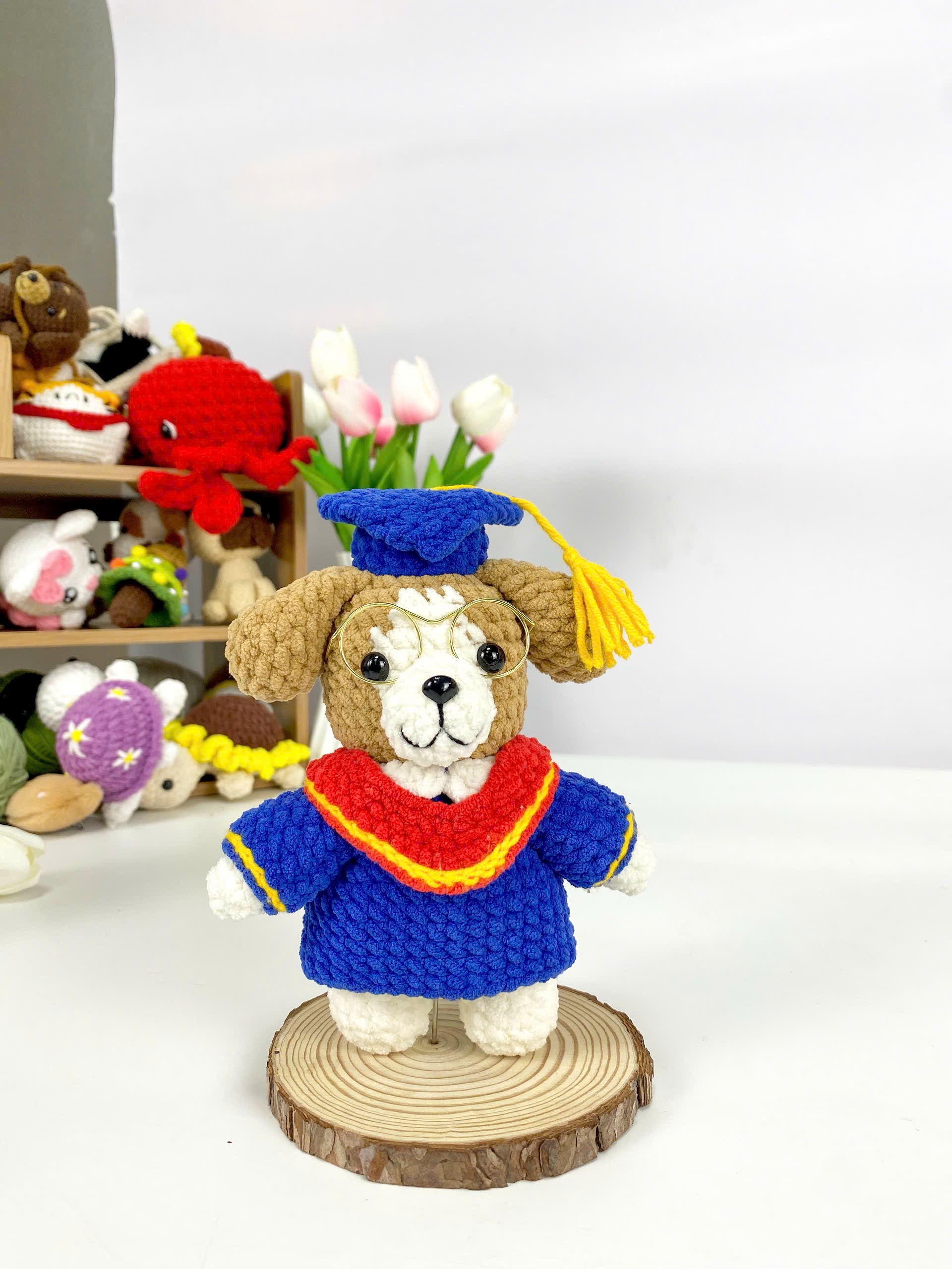 Graduation Dog Amigurumi Crochet Pattern: Beginner Friendly (PDF Pattern)