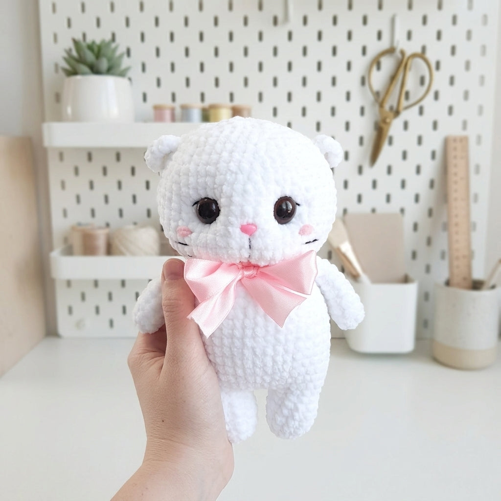 Little Kitten Crochet Pattern, Kawaii Cat Plush Amigurumi PDF Free Gift