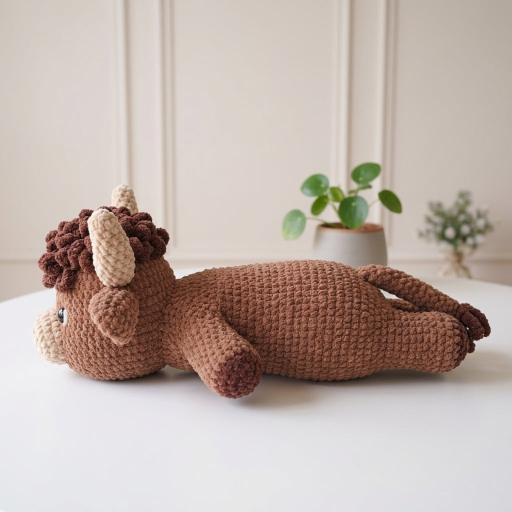 Highland Cow Crochet Pattern, Cute Farm Animal Amigurumi PDF Free Gift
