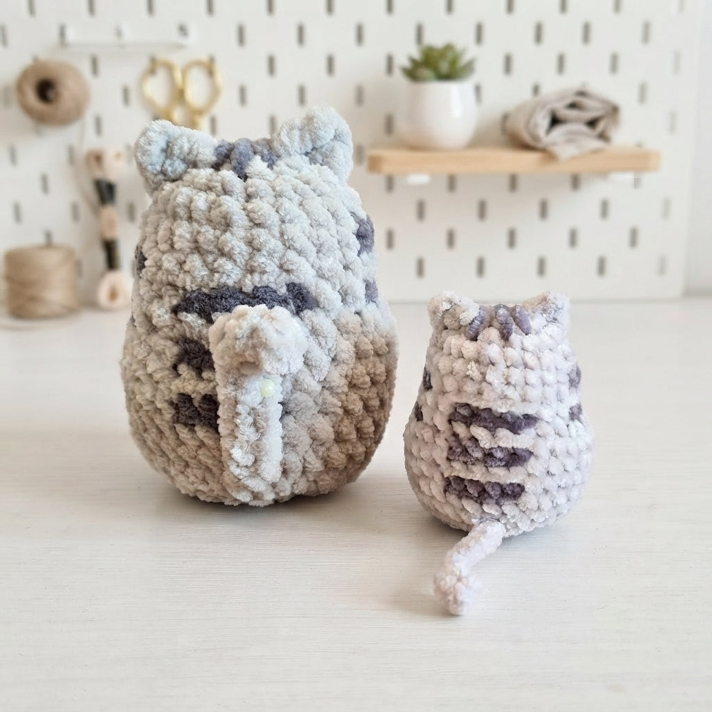 Cozy Cats Crochet Pattern, Cute Kitty Basket Keychain PDF Free Gift