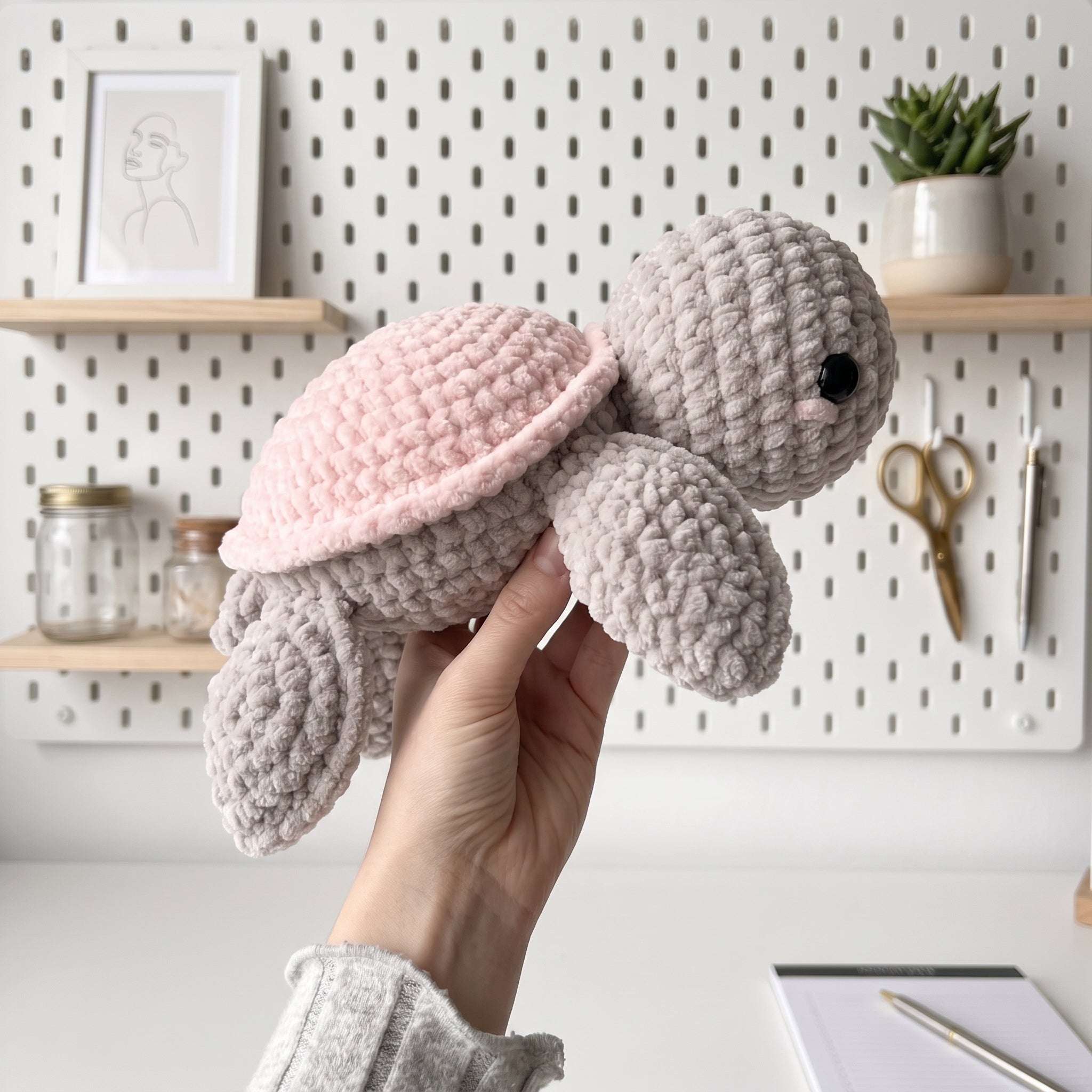Free Turtle Crochet Pattern, Cute Sea Turtle Amigurumi PDF Download