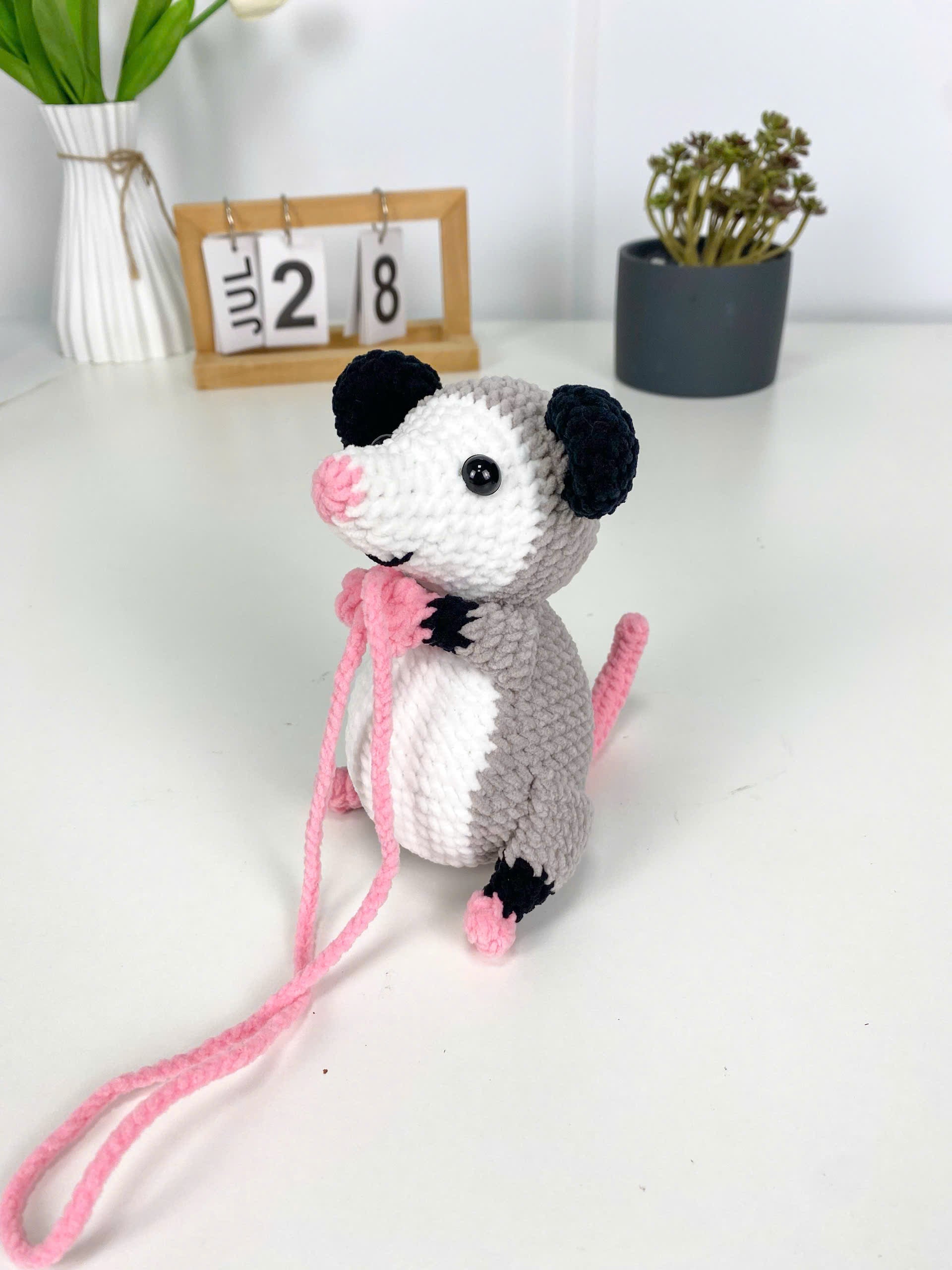 Mouse Car Charm Crochet Pattern, Hanging Amigurumi (PDF Pattern)