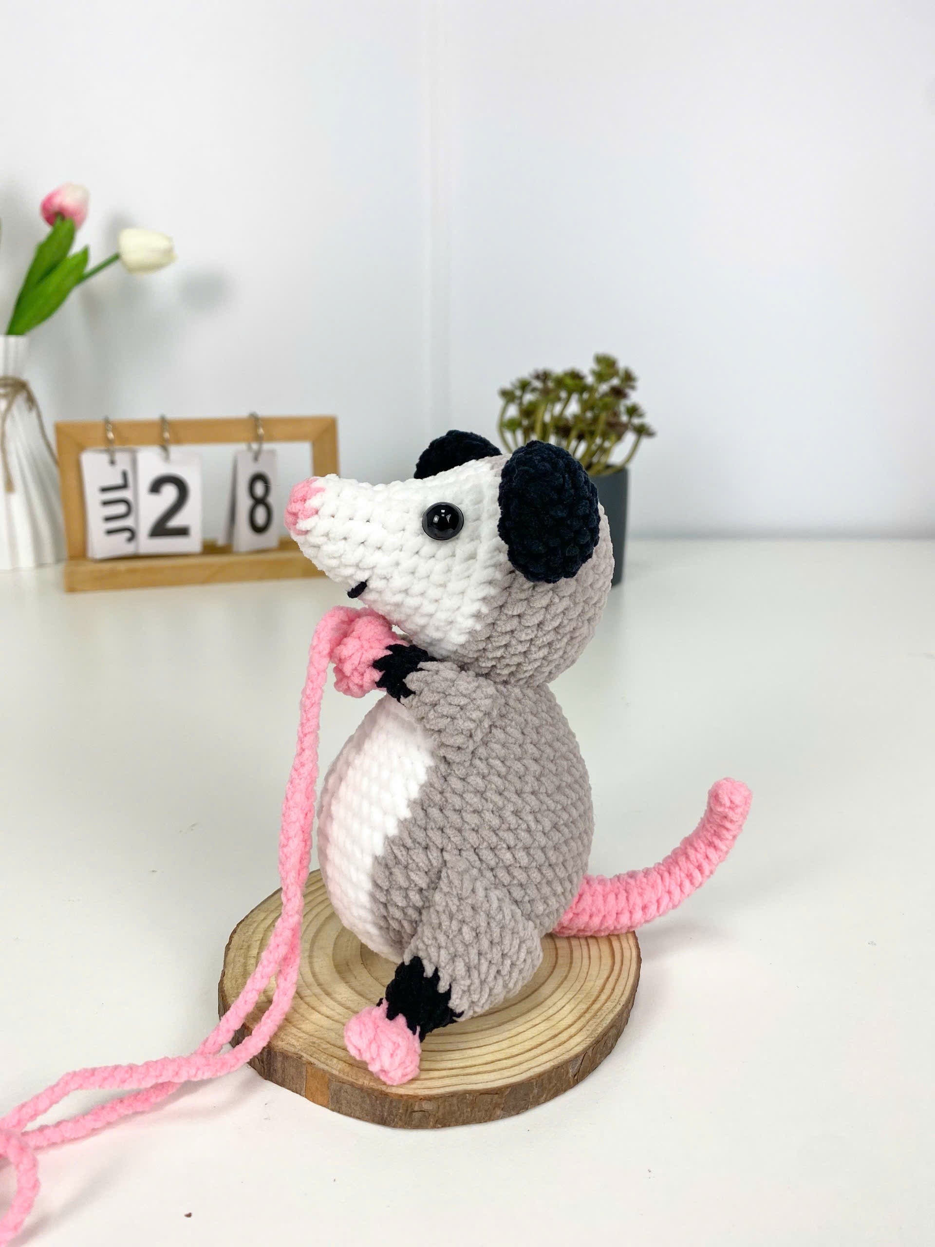 Mouse Car Charm Crochet Pattern, Hanging Amigurumi (PDF Pattern)