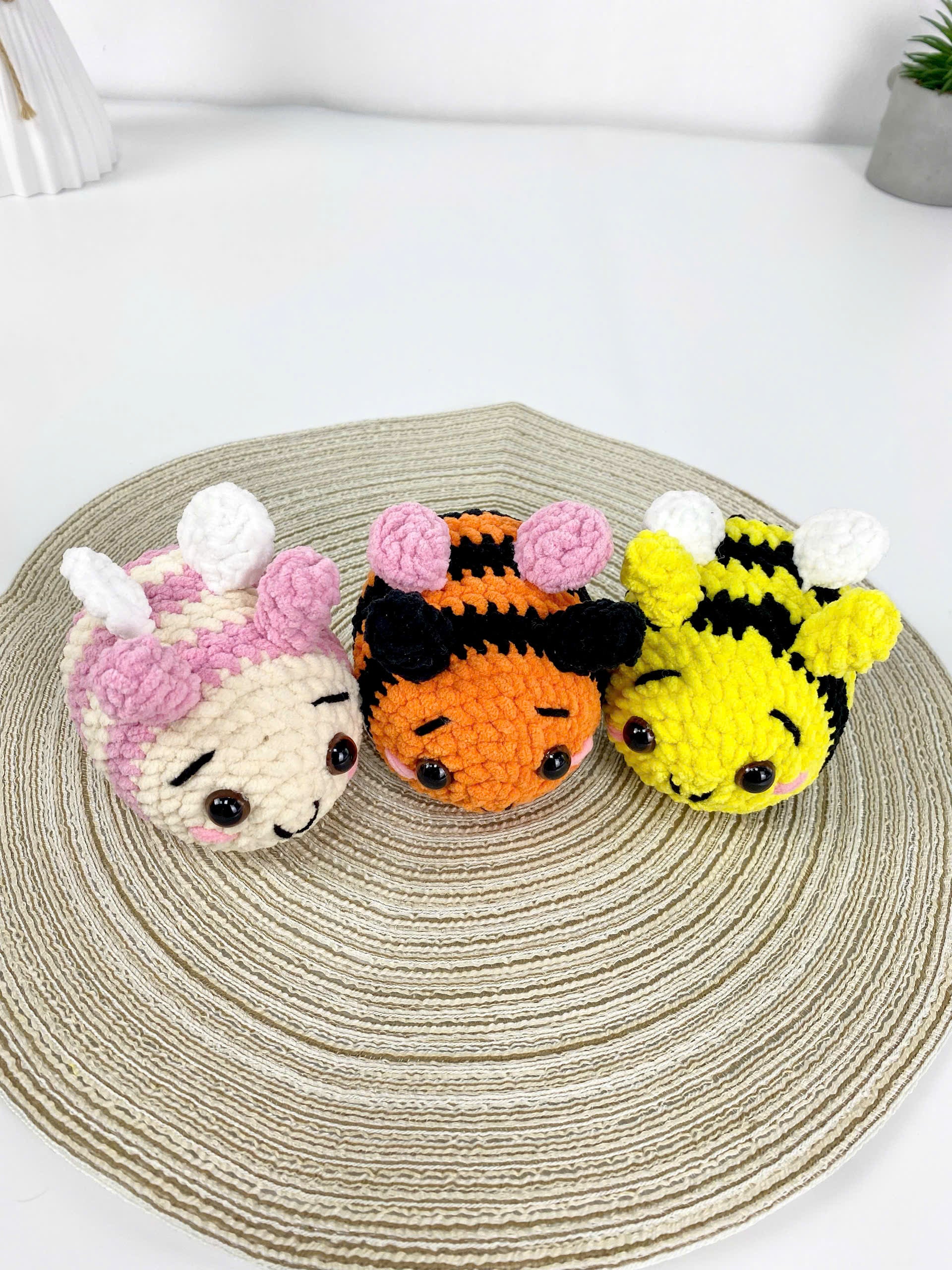 Bee Crochet Pattern PDF: Amigurumi Bumble Bee Plush Toy (Digital Download)